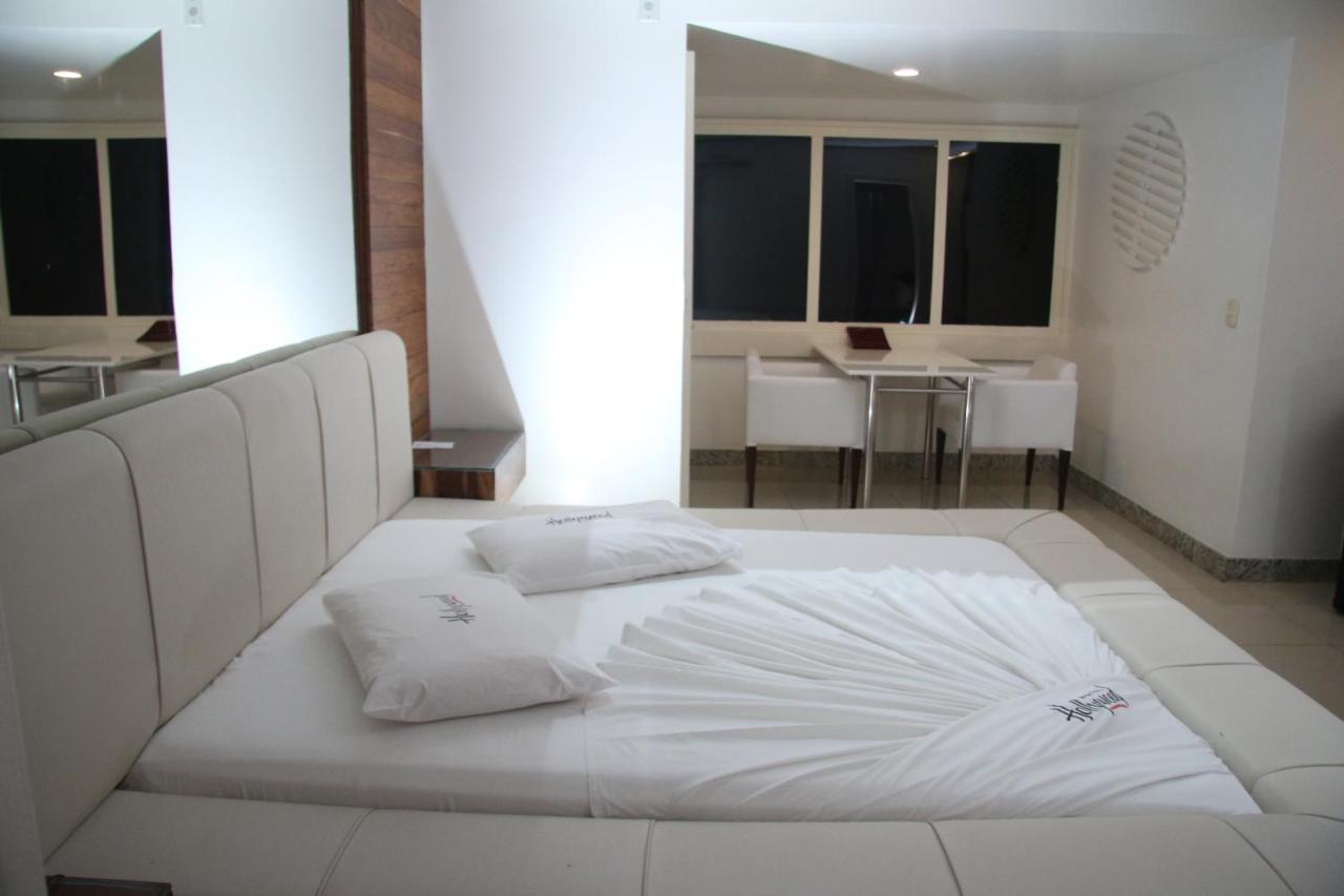 Love hotel Hollywood