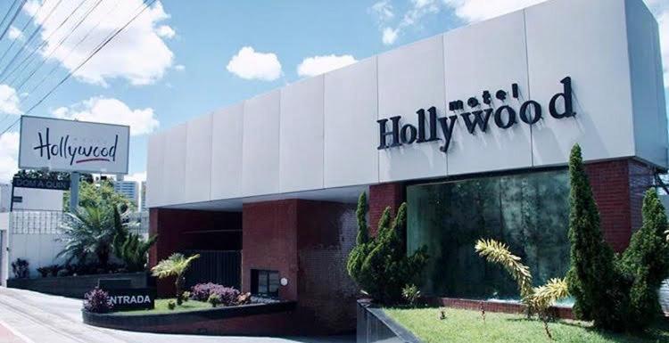 Love hotel Hollywood Salvador